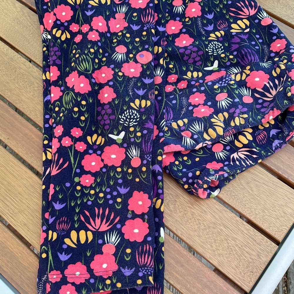 LuLaRoe TC Tall and Curvy Leggings Floral Motif